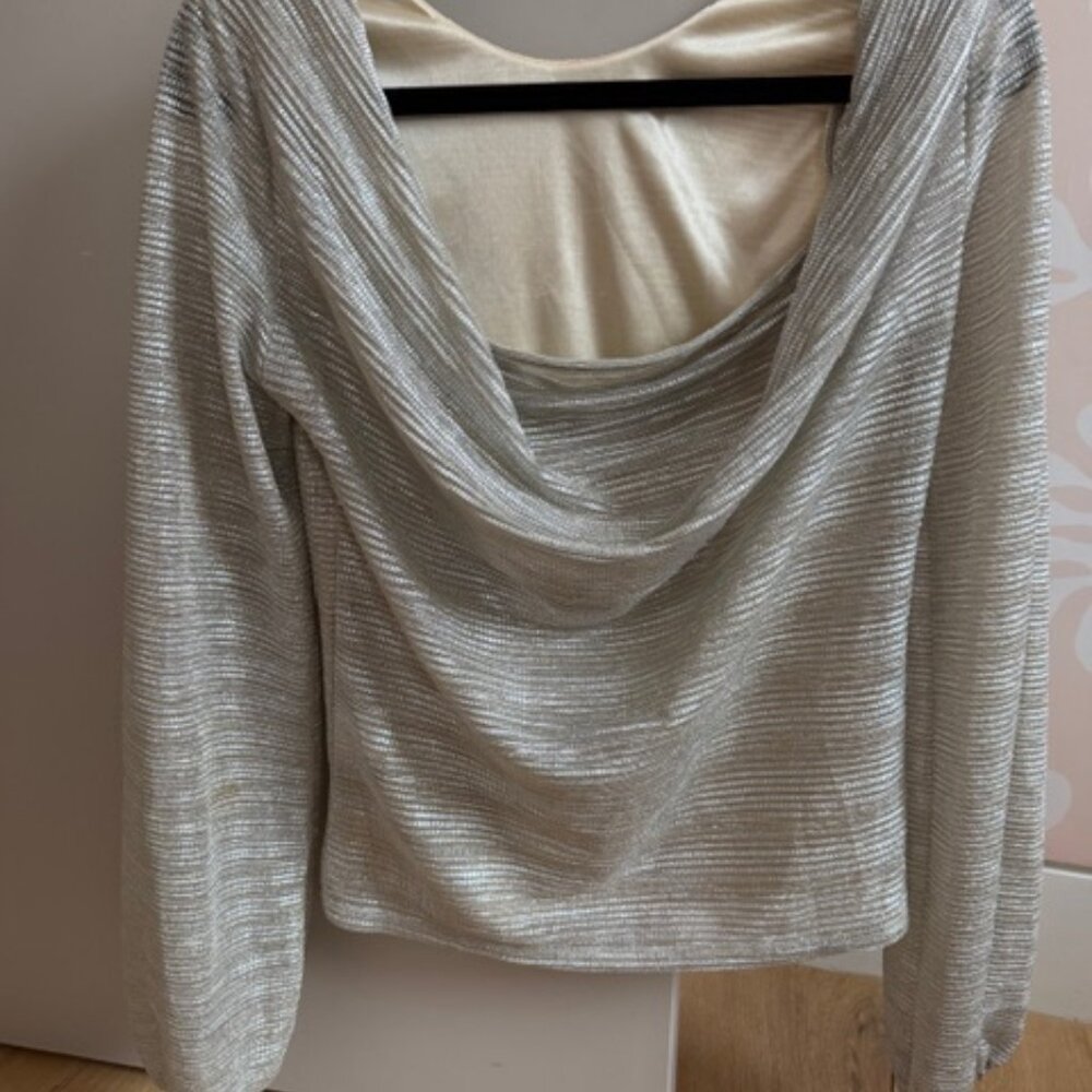 Metallic Ribbed Knit Long Sleeve Top - Picture 2 of 3